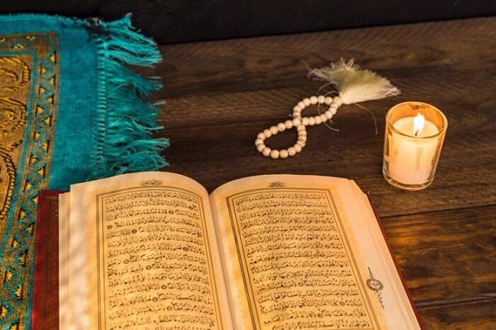 طلاب باید مفاهیم قرآن را در زندگی مردم ملموس و مأنوس کنند
