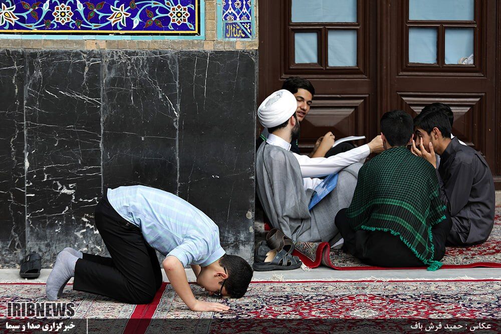 مسجد تراز اسلام و انقلاب اسلامی چگونه است؟