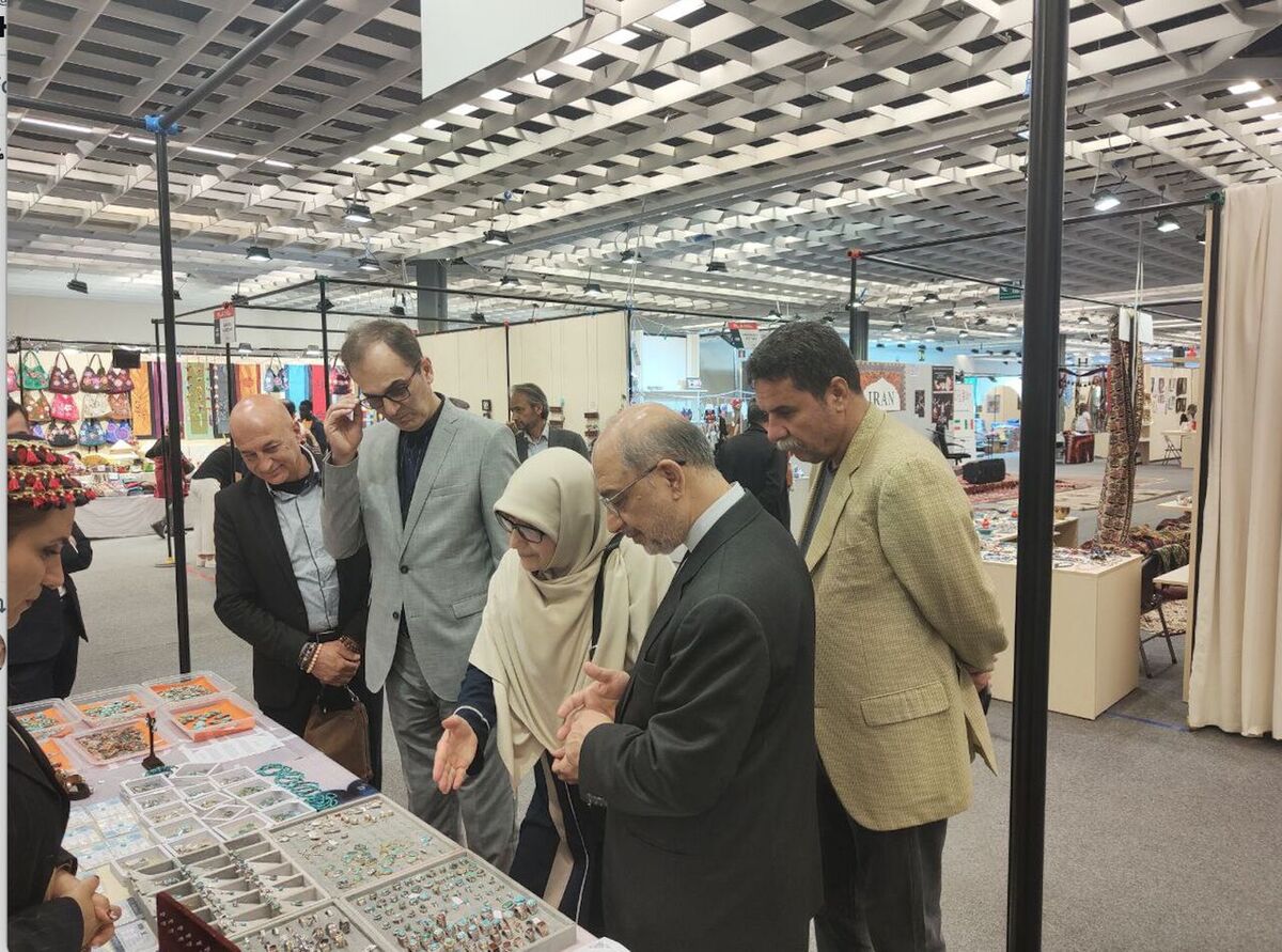 استقبال از غرفه‌های ایران در هشتاد و هشتمین نمایشگاه صنایع دستی فلورانس ایتالیا