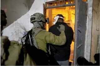 یورش اشغالگران به مناطق مختلف کرانه باختری/ شهادت ۱۸ فلسطینی