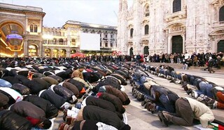 شهردار ایتالیایی اقامه نماز و ساخت مسجد را ممنوع کرد