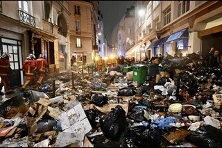 معضل فرانسه برای المپیک/ انباشت زباله و انبوه بی‌خانمان‌ها