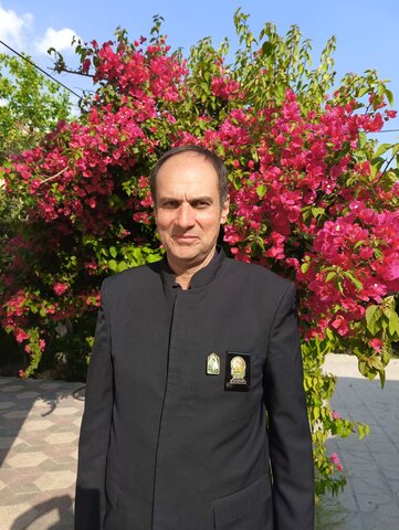 روایت مردی که سالهاست برای امام رضا(ع) گل نرگس هدیه میفرستد/ از ۴ بسته تا ۳۰هزار شاخه