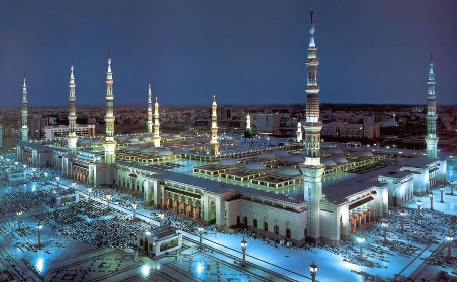 سحرگاه بقیع و مسجد پیامبر (ص) + ویدئو