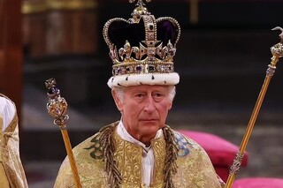 عکس| نقاشی شیطانی پادشاه انگلستان سوژه شد
