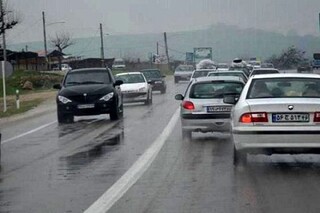 ترافیک نیمه‌سنگین در ۱۰ محور اطراف پایتخت و منتهی به شمال/ بارش باران در جاده‌های ۱۰ استان
