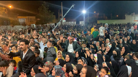 عشقورزی زرندیها به شمسالشموس زیر سایه پرچم امام مهربانیها