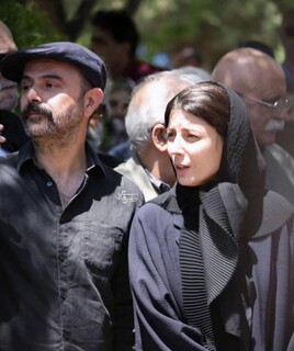 عکس| حضور چهره‌های سرشناس در مراسم تشییع همسر علی حاتمی