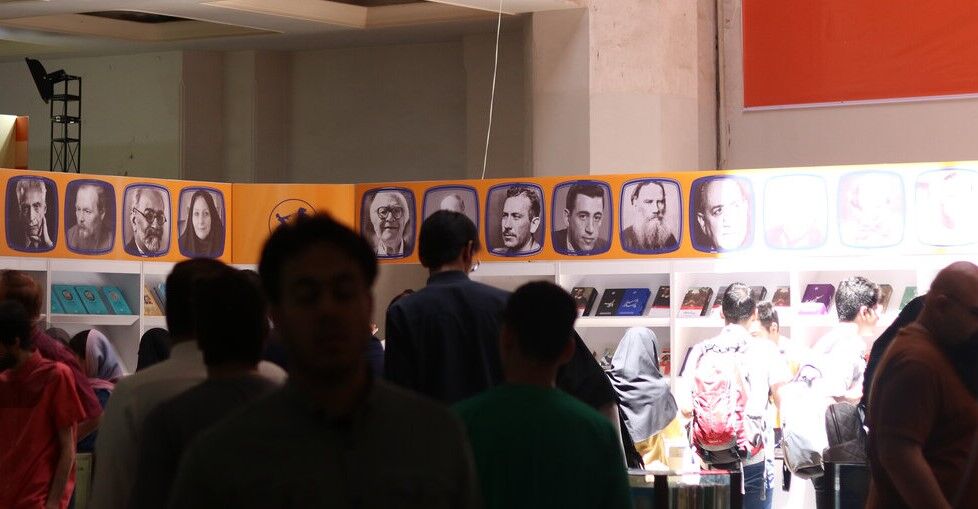 استقبال مخاطبان از دو اثر عبدالحسین زرین‌کوب و کتابی درباره شاه عباس