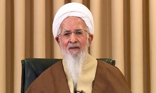 آیت‌الله العظمی جوادی آملی: فرزندی که با آداب الهی بزرگ شود نه بیراهه می‌رود و نه راه کسی را می بندد