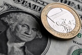 ثبات قیمت دلار و افزایش اندک یورو