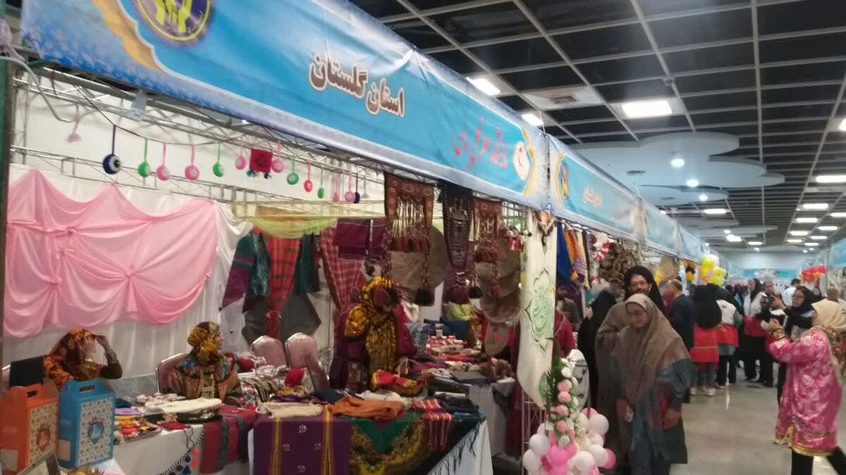 برپایی نمایشگاه عطرگل یاس با حضور  ۴۰۰ دختر تحت حمایت کمیته امداد در مشهد