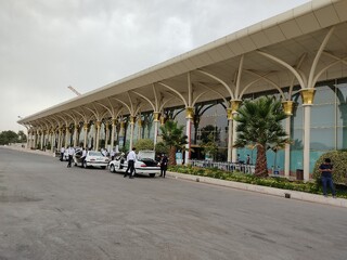 مسافران حتی‌الامکان در روز پنجشنبه با قطارشهری به فرودگاه مشهد تردد کنند