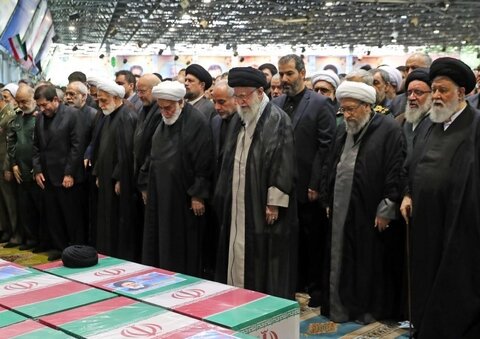 رهبر معظم انقلاب چه دعاهایی در نماز برای شهید رئیسی خواندند؟