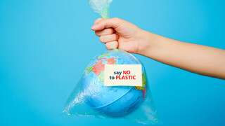 ممنوعیت استفاده از پلاستیک برای نجات محیط‌ زیست