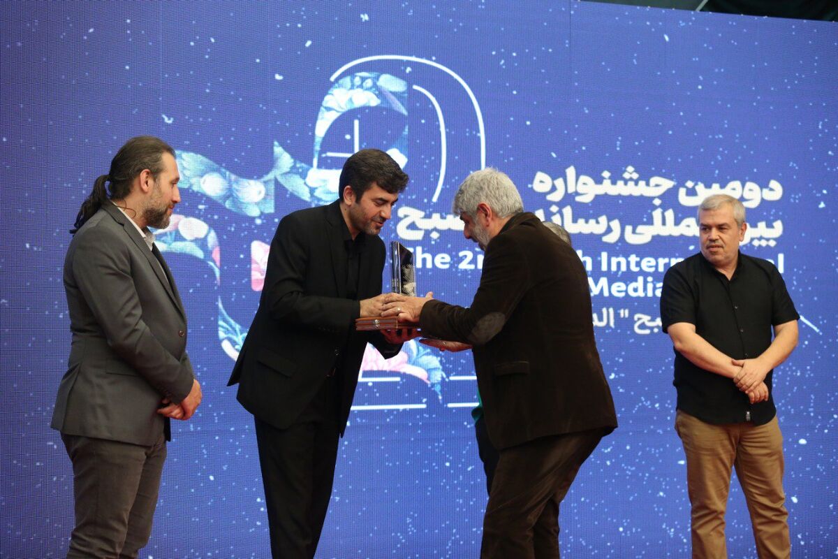 رویداد رسانهای «صبح» برگزیدگانش را شناخت/ وقتی شهید جمهور مهمان ویژه یک مراسم بود