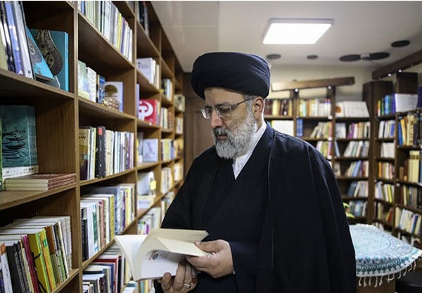 ۶هزار جلد کتاب اهدایی از «شهید جمهور» در کتابخانه‌های رضوی به یادگار ماند