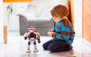 کودکان بیشتر به انسان‌ها اعتماد دارند یا به ربات‌ها؟