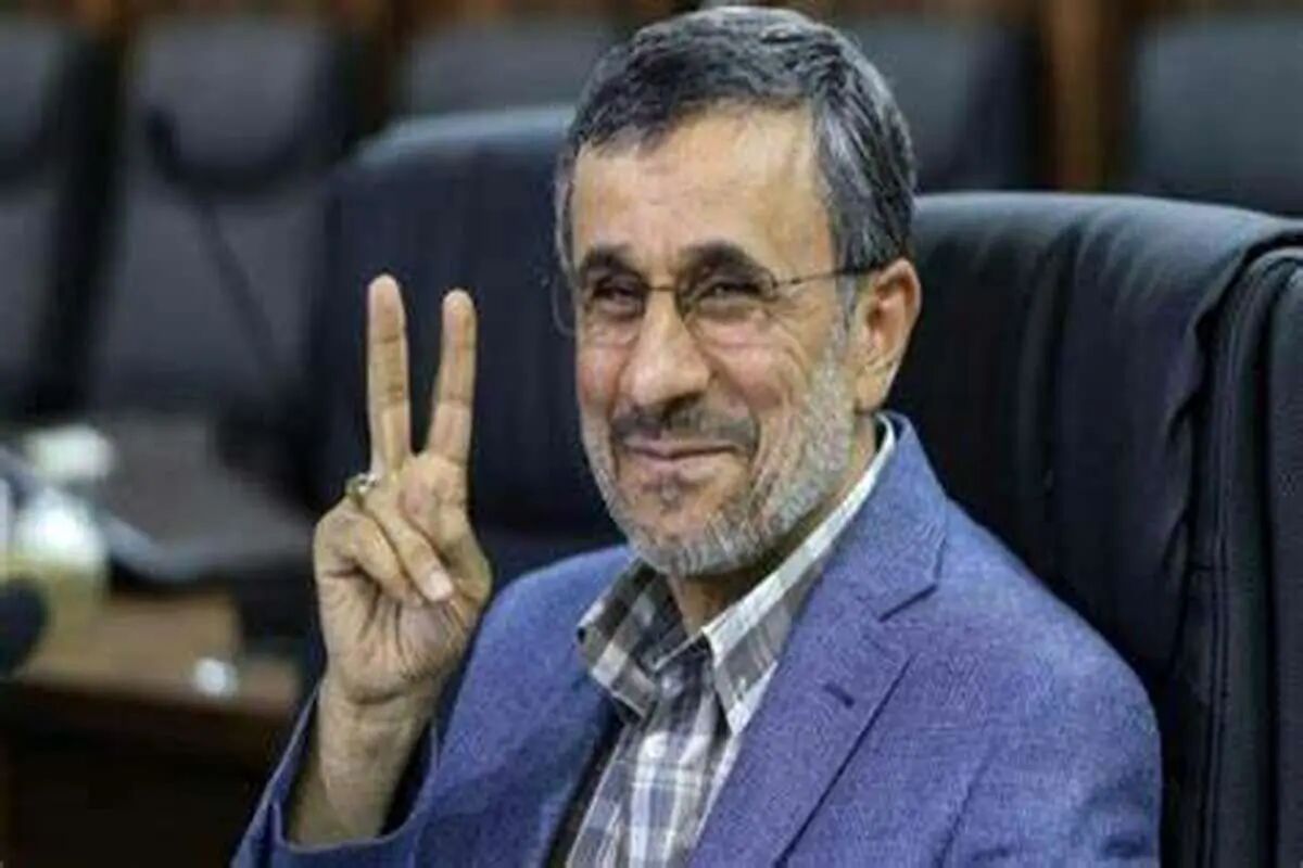 عکس| اولین تصویر از حضور احمدی‌نژاد برای ثبت نام انتخابات