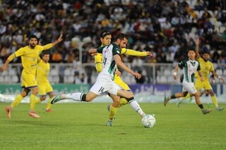 خرم‌آباد آماده جشن صعود به لیگ برتر/ رقابت پنج تیم برای سقوط نکردن