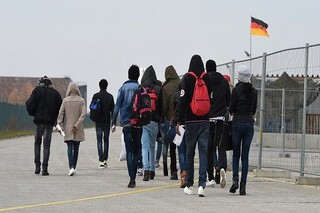 آلمان اخراج پناهجویان افغانستانی را بررسی می‌کند