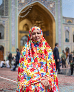 بیدار شدم، به خواب دیدم خود را