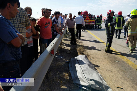 گزارش تصویری I یک کشته در اثر برخورد دو تریلی در جاده کمربند سبز مشهد