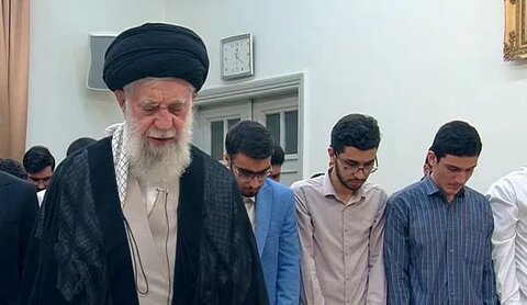 رهبر معظم انقلاب در دیدار جمعی از مدالآوران علمی کشورمان: به جوانها خیلی اعتقاد و امید دارم / تلاش کنید مشارکت افزایش یابد