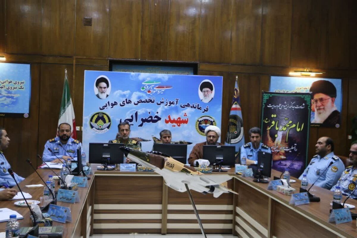 جلسه شورای عالی قرآن در فرماندهی آموزش تخصص های هوایی شهید خضرایی برگزار شد