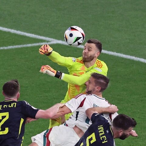 عکس| تصویری از لحظه مصدومیت دلخراش بازیکن مجارستان