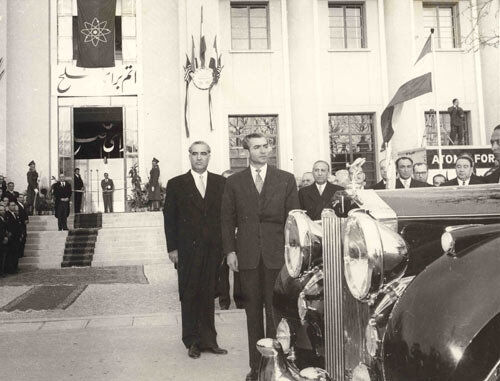 اتم خوب، اتم بد!