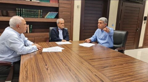 عکس| تصویری از دیدار مسعود پزشکیان و علی طیب نیا/ طیب نیا وزیر پزشکیان میشود؟