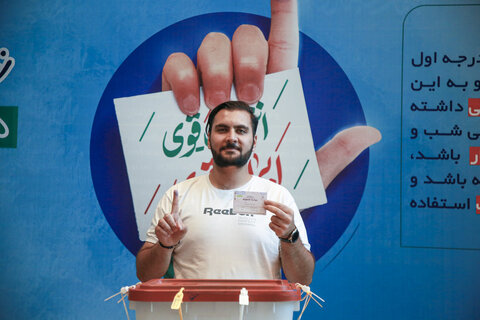 گزارش تصویری I شعبه اخذ رأی مرحله دوم چهاردهمین انتخابات ریاست جمهوری در روزنامه قدس