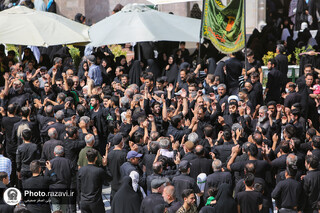 سیاه‌پوشان نوجوان اردو زبان میهمان حرم امام رضا (ع) شدند