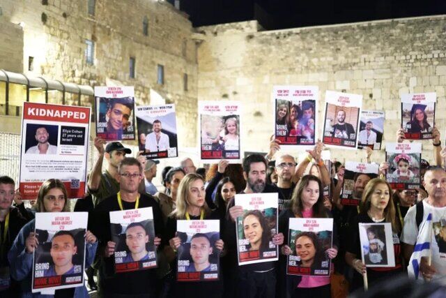 خانواده‌های اسرای صهیونیست خطاب به نتانیاهو: به واشنگتن سفر نکن