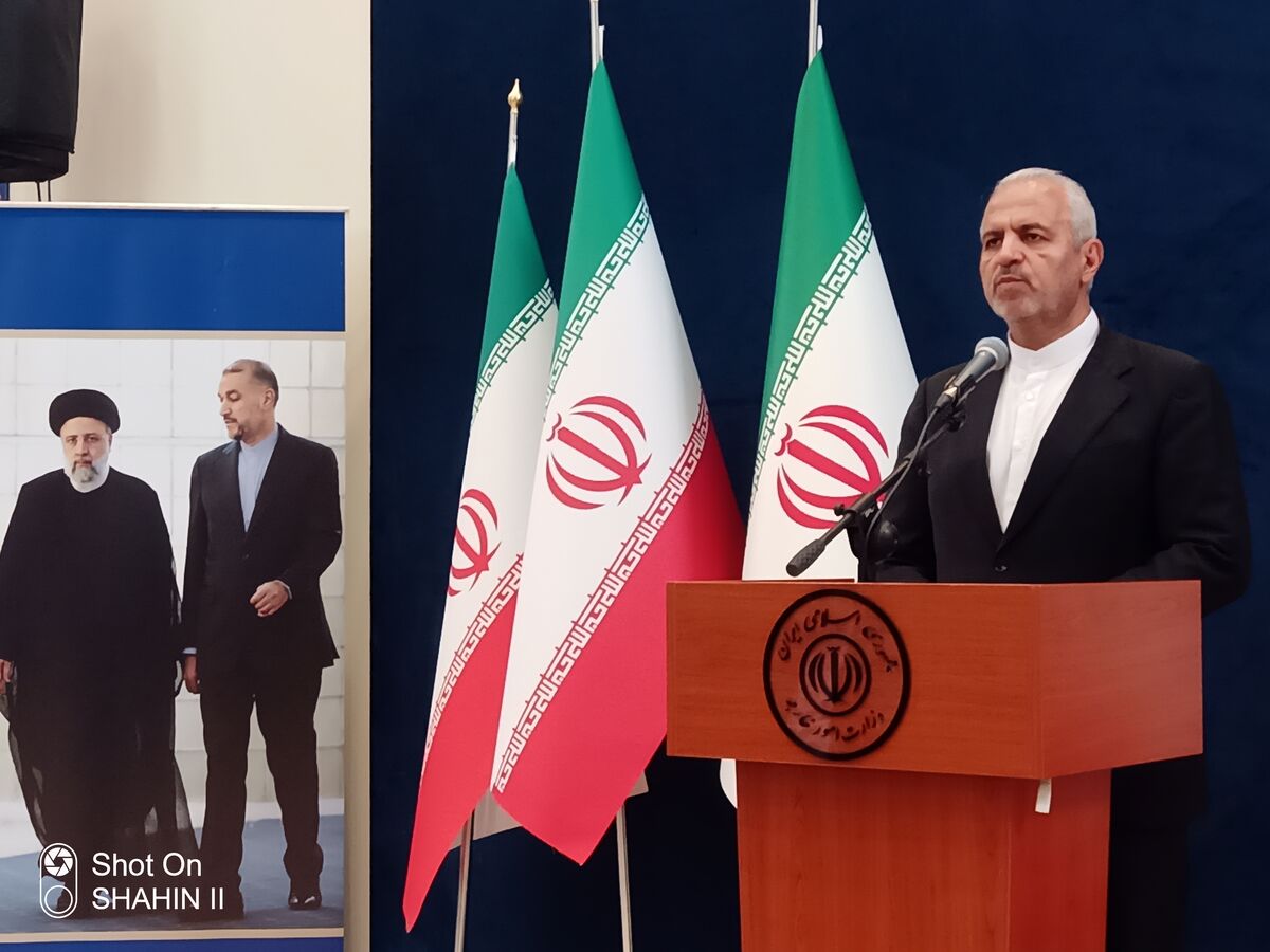 توجه ویژه به دیپلماسی زیارت در دولت سیزدهم/تأکید شهید رئیسی بر تحول در ارائه خدمات به ایرانیان خارج از کشور