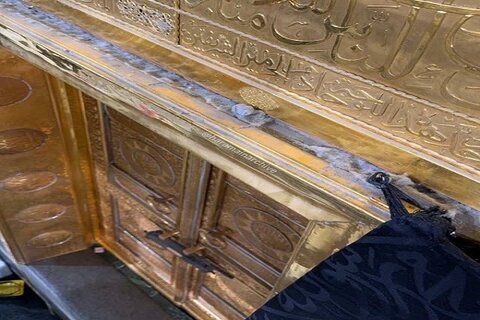 در کعبه برای آیین معطرسازی گشوده شد