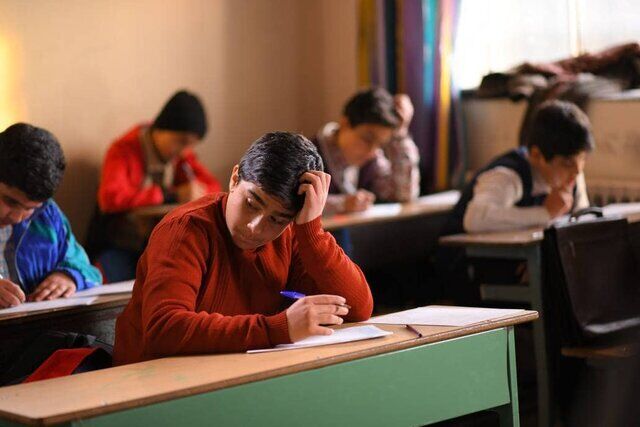 اعتراض کارگردان «فراری» نسبت به زمان پخش سریالش: قربانی بی تدبیری شدیم