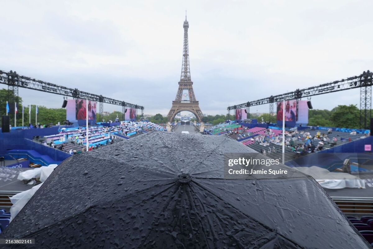 برافراشتن پرچم انحطاط در پاریس! 