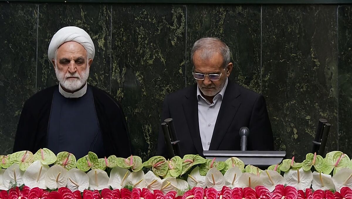 رئیس جمهور سوگند یادکرد/ پزشکیان: تدبیر رهبر معظم انقلاب و رای مردم فرصتی نو برای ایران و جهان گشود