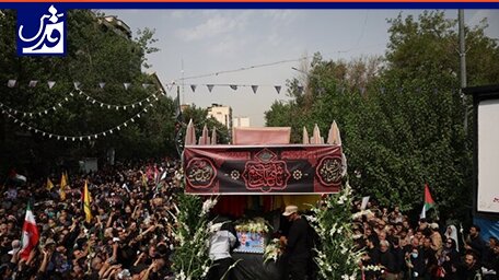 سیل جمعیت تهرانی‌ها در مراسم تشییع شهید هنیه