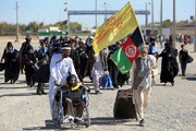 زائران افغانستانی اربعین با اتوبوس‌های این کشور به مرزهای غربی می‌روند