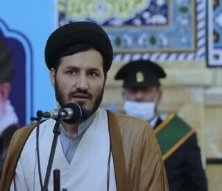 منتظر واقعی تحلیل‌گر و دارای بصیرت است