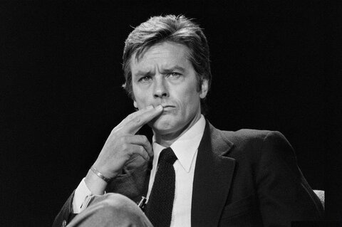 آلن دلون؛ شمایلی باشکوه و ابدی از مرد بارانیپوش