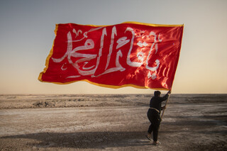 یک مداح اهل بیت(ع) بیان کرد: سوزناکی و بیان مصائب، نباید مداحی را گرفتار غلو کند