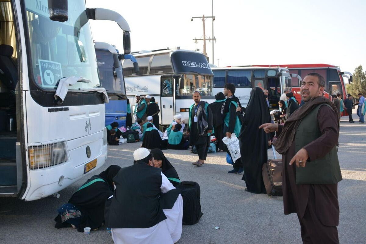 سه هزار و ۴۰۰ زائر افغانستانی اربعین وارد مرز دوغارون خراسان رضوی شدند