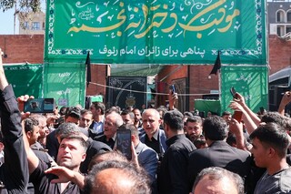 بازدید رئیس‌جمهور از موکب دخترانه حضرت نجمه خاتون مشهد