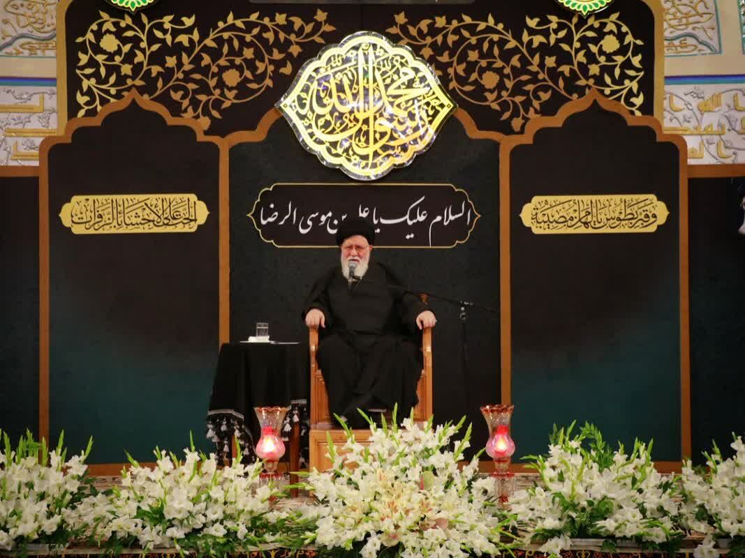 آیت‌الله علم‌الهدی: بالاترین سعادت اشک بر غربت امام هشتم(ع) است