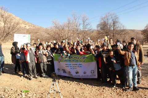 ساعتی با امید سجادیان و کارهای فراوان او و گروهش/ ۱۳ سال خدمت به محیط زیست