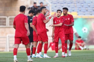 فاز جدید حملاتِ لشکر سرخ با یک آسمانخراش و یک یاغی/ کمربندهای مخصوصِ پرواز را ببندید لطفا! 
